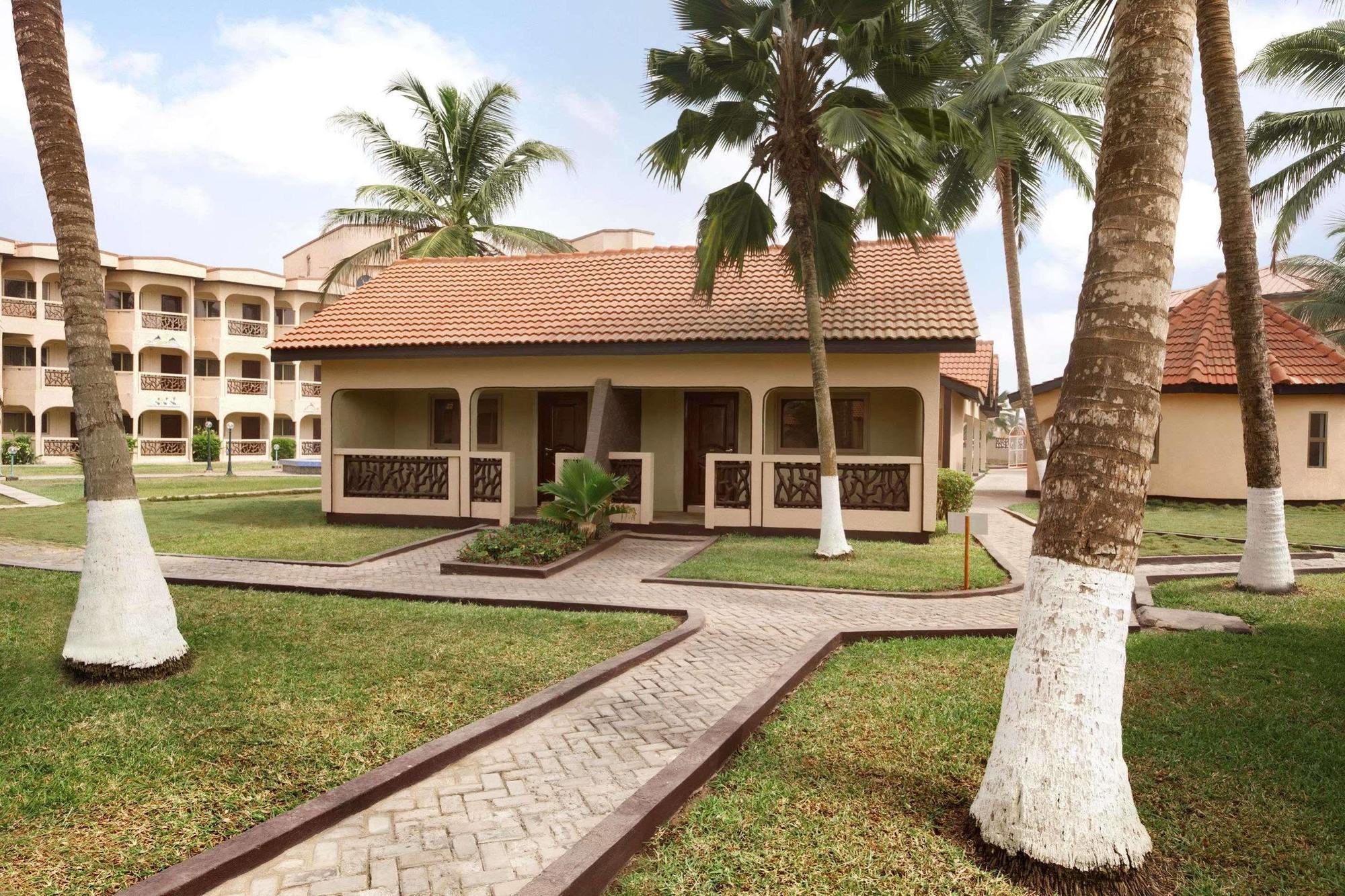 Ramada Resort Accra Acra Exterior foto